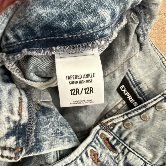 Express Jeans - Picture 3 of 3